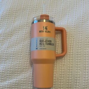 New with tags apricot color Stanley Quencher
